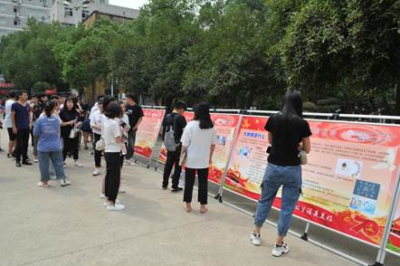 说明: J:\谢敏4.20\新闻发布\2020\2019.9.30我校菲律宾亚星办“交通让生活更美好”主题科普宣传活动\1..jpg